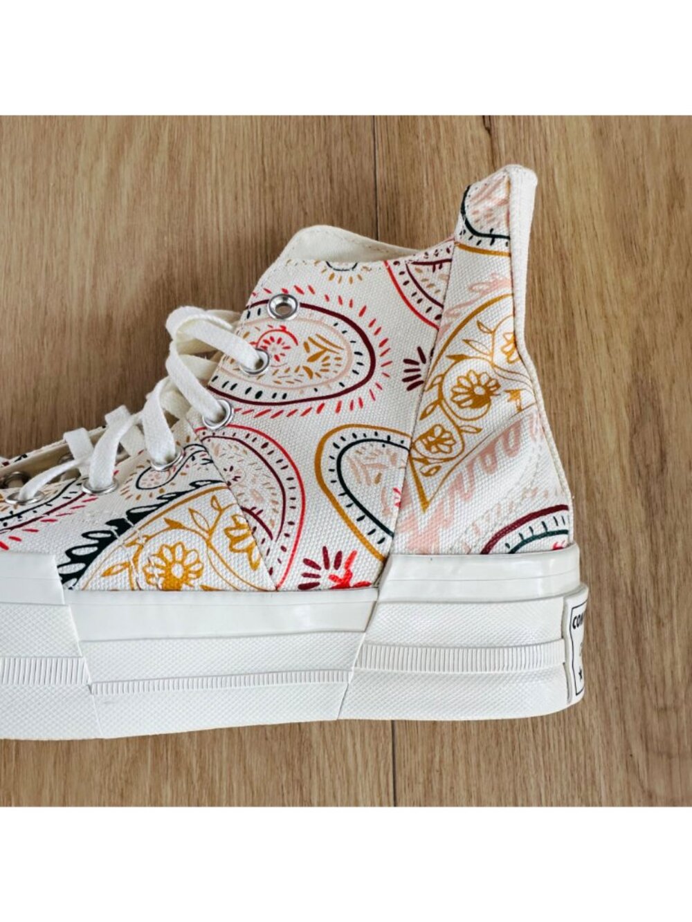 ⭐Converse Chuck 70 Plus Hi Sz 8 Mens Shoes Beige Floral Paisley Sneakers A08172C - Picture 6 of 10